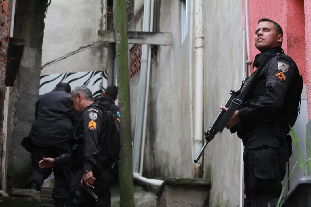 Operação contou com apoio de policiais do 12ºBPM (Niterói)