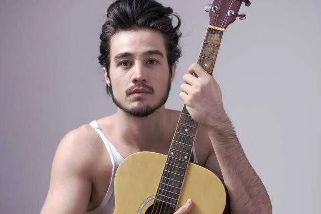 O cantor e compositor se apresenta, a partir das 22h, na Arena Cantareira