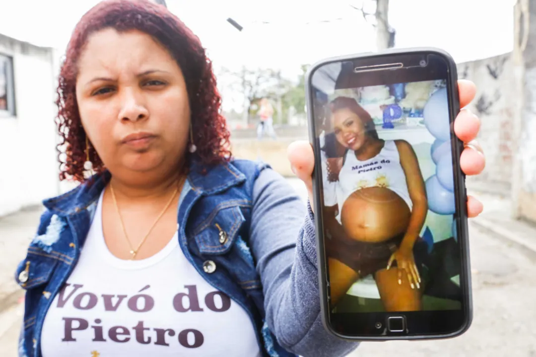  Mãe de Pamella, Priscila Leão, disse que houve descaso com a menor e vai processar o Estado