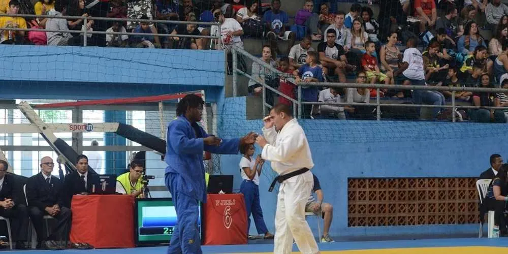 Cerca de 800 atletas participaram da competição estadual no Ginásio Alfredo Barreto