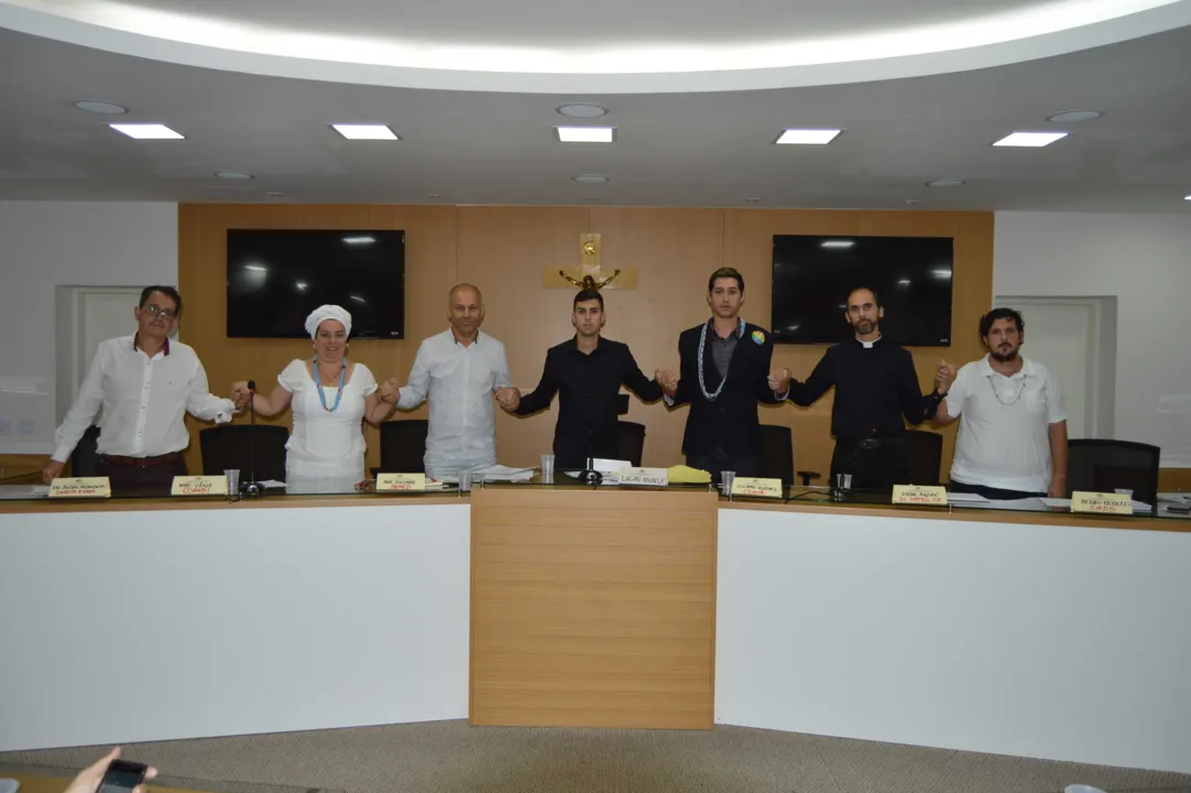 Representantes de diferentes religiões fizeram parte da mesa principal da audiência na Câmara