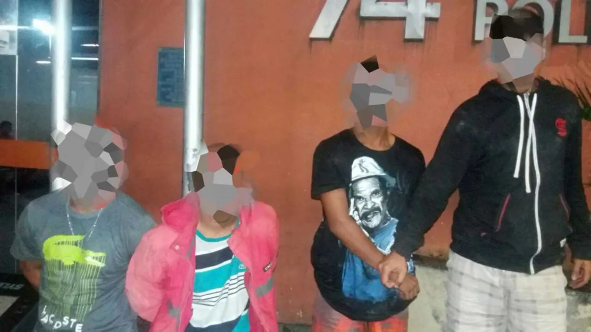 Acusados foram detidos minutos depois do assalto 