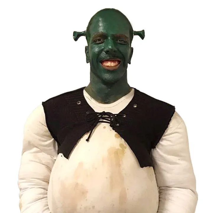 Personagens no SG Shopping.