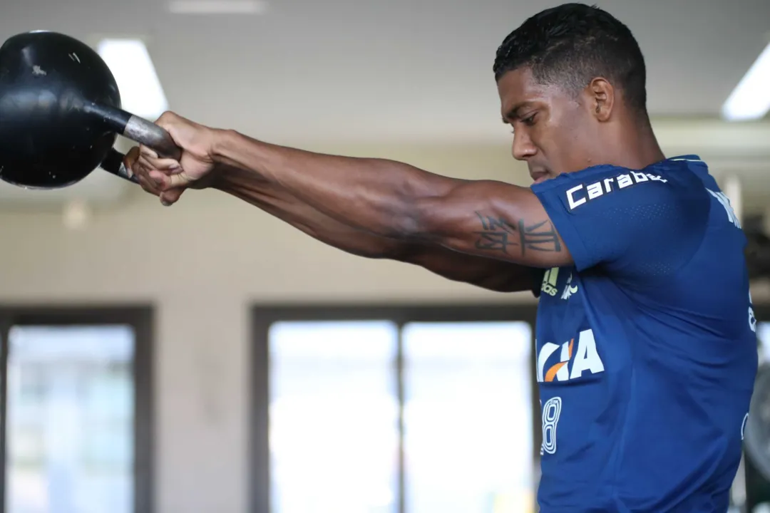Os jogadores do Fla treinam em tempo integral para a partida