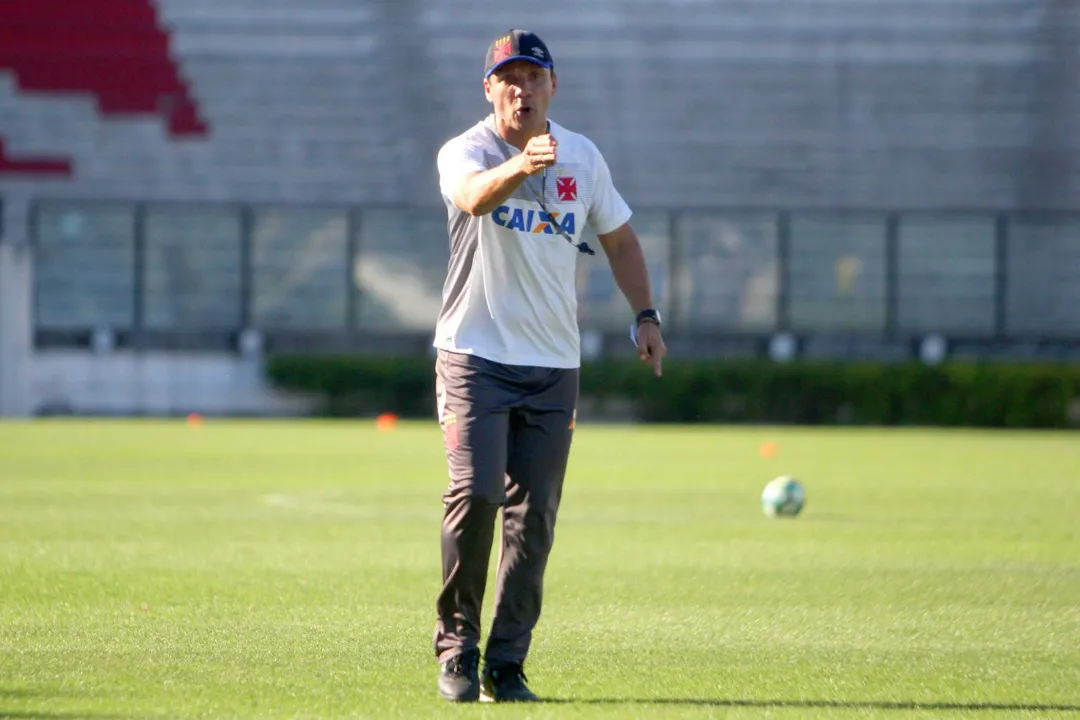 Zé Ricardo vem realizando vários testes no Cruzmaltino