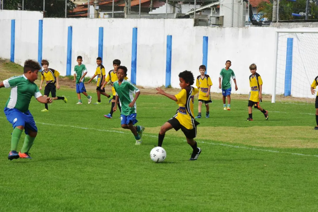 O torneio acontece até domingo (10) no ‘Alzirão’ com equipes Subs 11, 12 e 13, das 8h às 17h