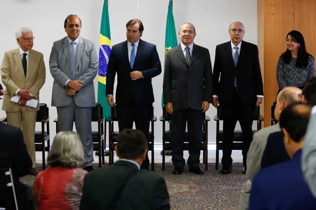 Segundo o governador, muitas estatais ainda existem mesmo com as privatizações do serviços