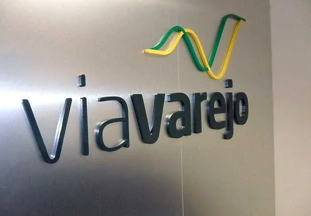 Os candidatos devem ter experiência anterior com vendas e pós-vendas