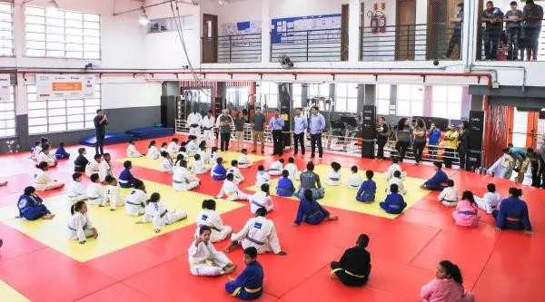 Somente no polo da Rocinha, são beneficiadas 500 crianças e jovens a partir dos quatro anos