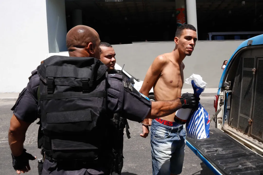 O acusado foi encaminhado para a Central de Flagrantes