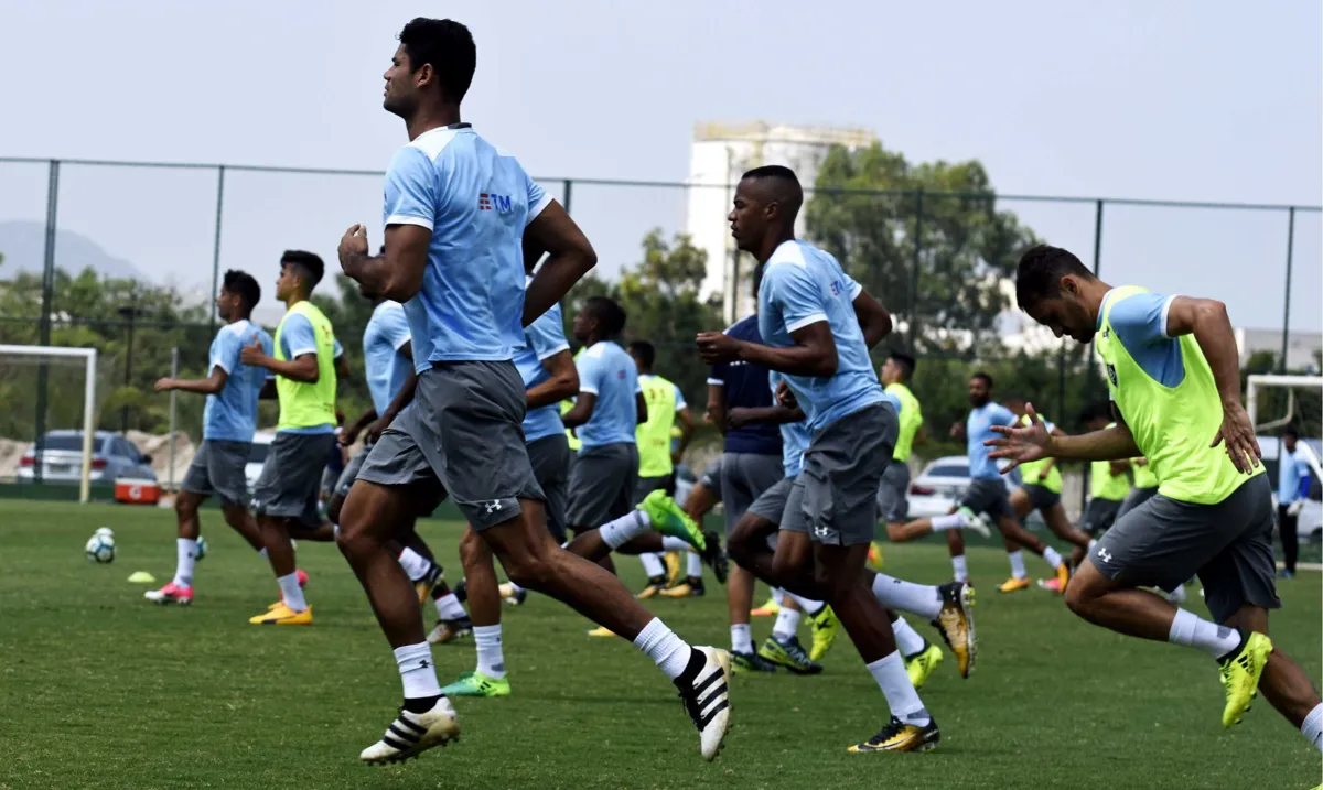  Jogadores fizeram um trabalho físico antes do treino técnico