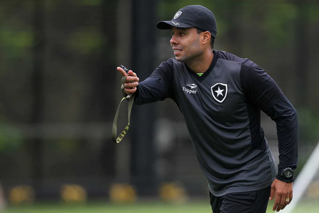  Jair Ventura vê Botafogo com ‘espírito de Copa Libertadores’
