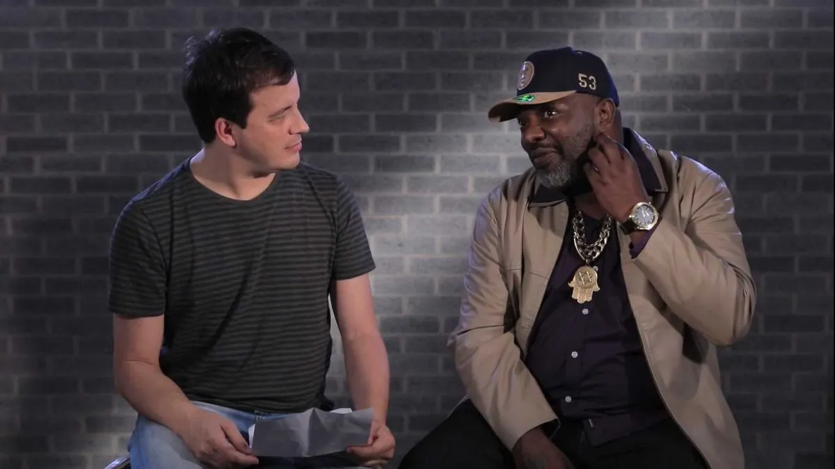 ‘É contra minha doutrina’
Sempre polêmico, Mr. Catra deu declarações quentes e engraçadas sobre sua vida amorosa para o canal “Love Treta”, em uma entrevista para Rafael Cortez. Sobre a família, ele disse: “Se eu tivesse que ficar só com uma (esposa) não ficava com ninguém. Aí eu ia estar indo contra a minha doutrina de vida, contra o Deus que eu acredito. Se fosse para montar a minha família de uma forma errada eu preferia nem montar”, afirmou.