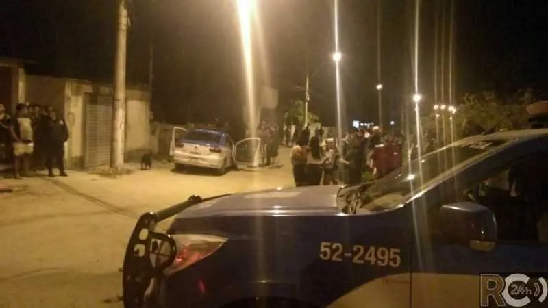 Dono de bar na Rua Vital Brasil, na Fazendinha, foi atingido por quatro disparos e morreu na hora.