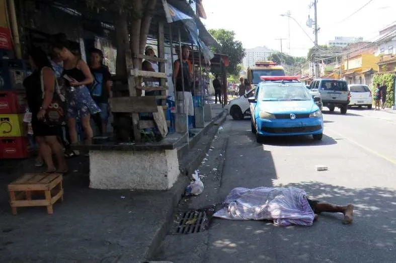 O mototaxista Marcelo Pereira foi executado com, pelo menos, seis tiros na Rua Tenente Osório