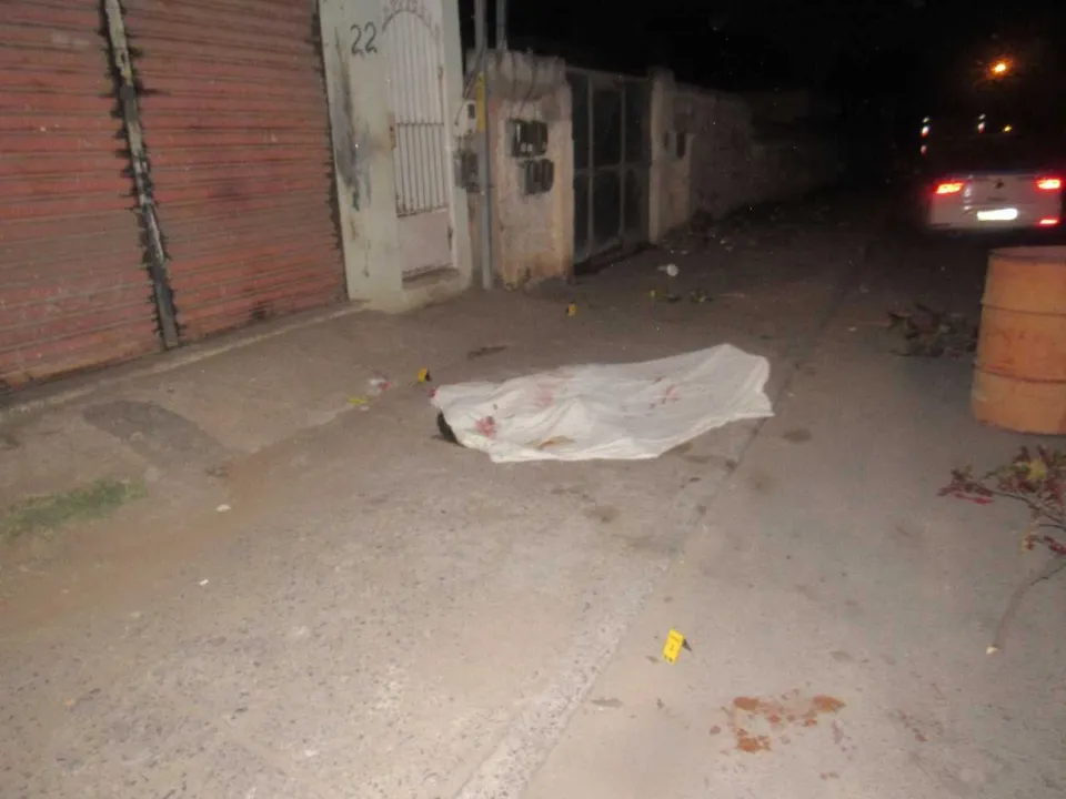 Corpo de adolescente foi encontrado na Rua Souza Costa