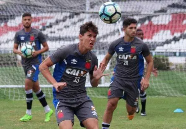 Matheus Vital é esperança de gols para equipe cruzmaltina