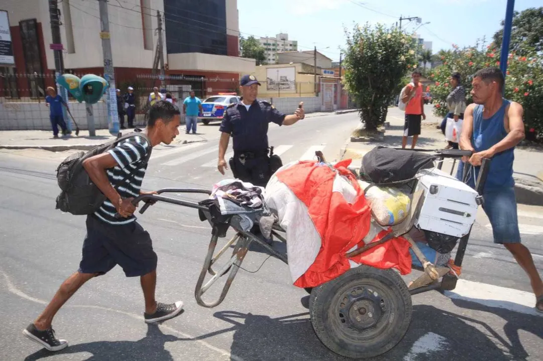 Imagem ilustrativa da imagem Operação recolhe pertences de pessoas em situação de rua em São Gonçalo