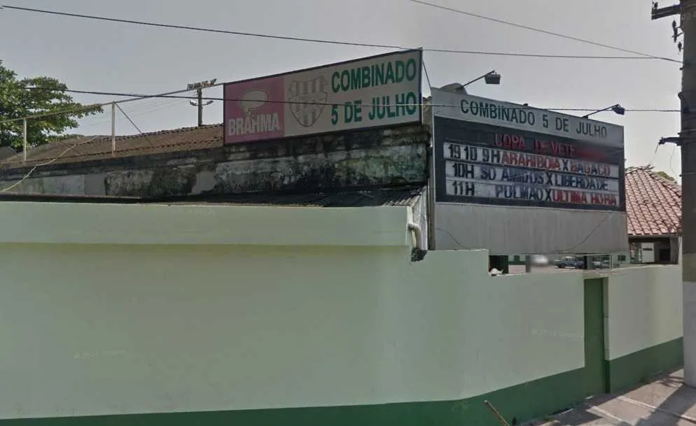 No sábado, crianças de 7 a 13 nos jogam e no domingo, clube sedia outra competição com 16 equipes