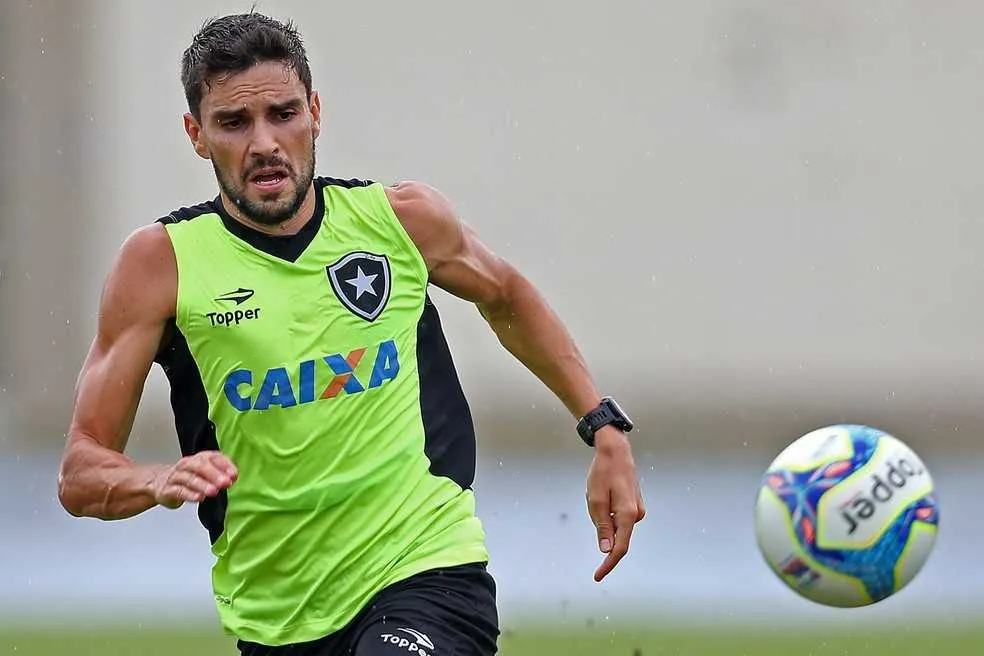 Rodrigo Pimpão é peça fundamental no esquema de Jair Ventura