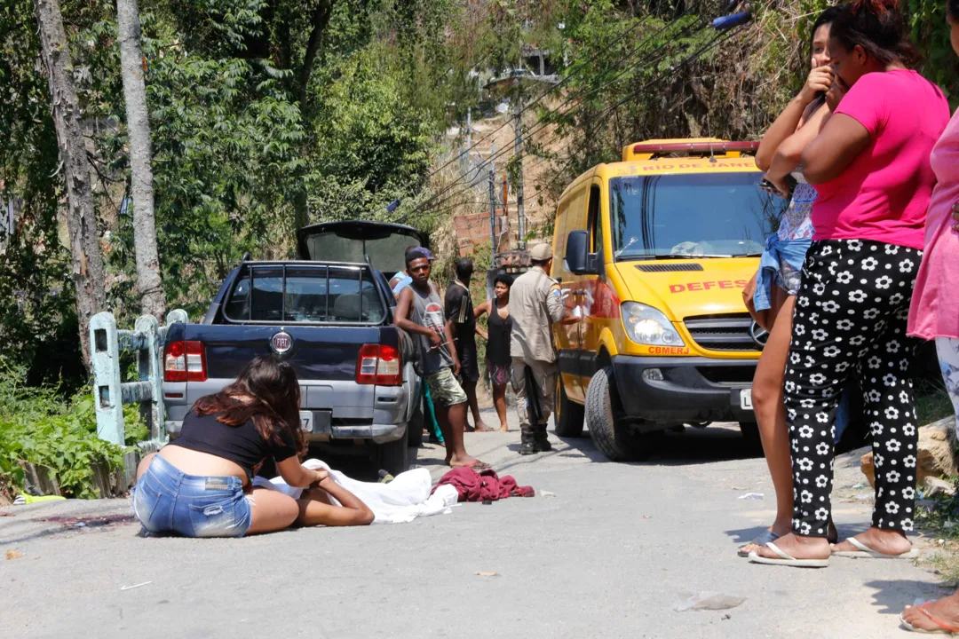 Familiares dele estiveram no local, mas, abalados, preferiram não comentar o caso