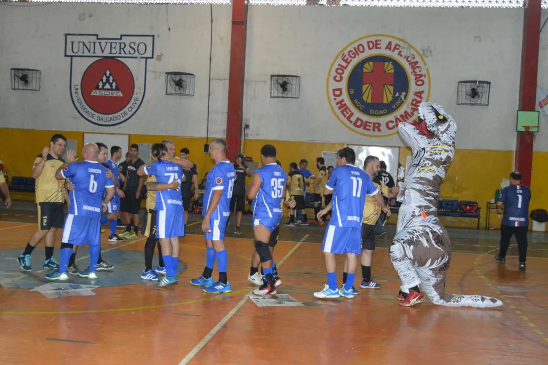 Imagem ilustrativa da imagem Universo sedia ‘festa do handebol’