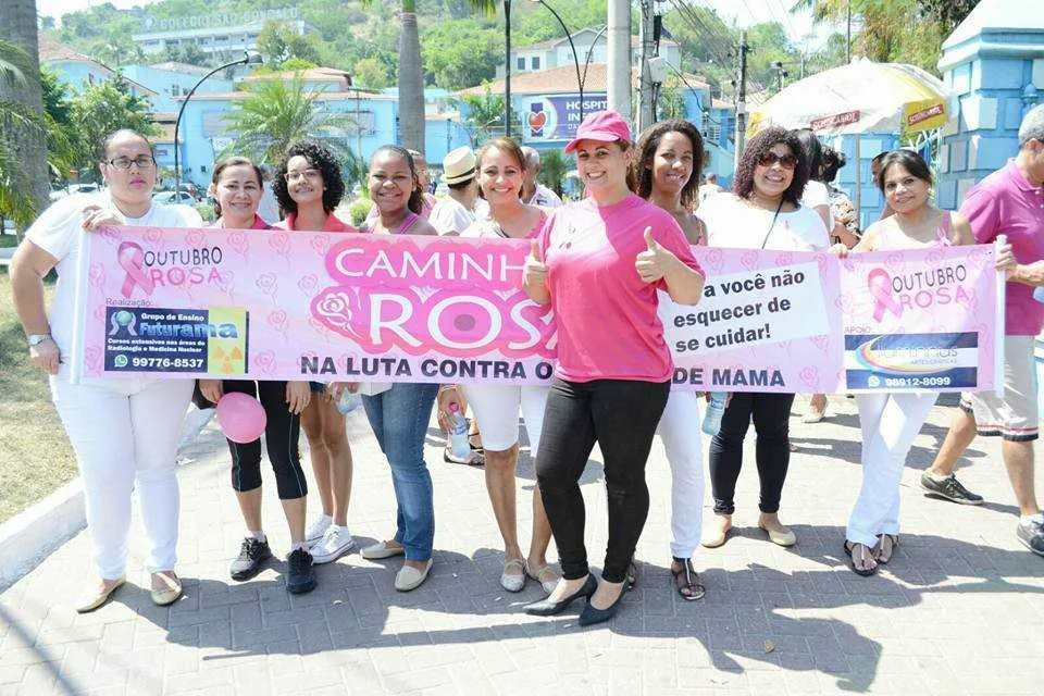  Maria Auxiliadora Soares mobiliza mulheres em Sâo Gonçalo e lidera uma caminhada há dois anos na cidade
