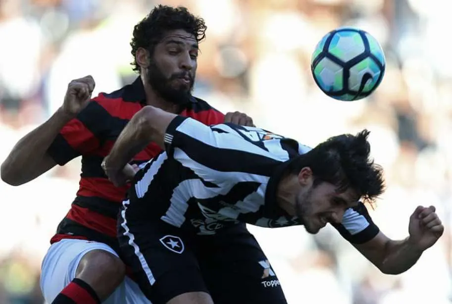 Em uma tarde fora do comum, Botafogo perdeu o jogo nos minutos finais do segundo tempo
