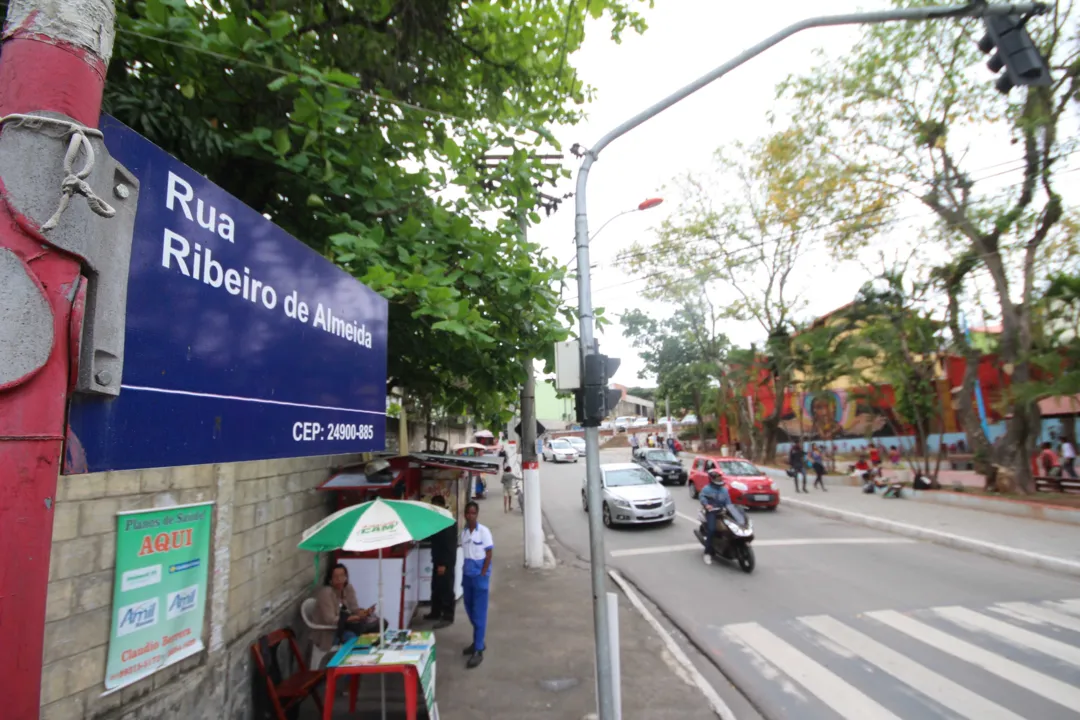A Rua Ribeiro de Almeida (rua dos bancos) mudará de sentindo a partir da Domício da Gama