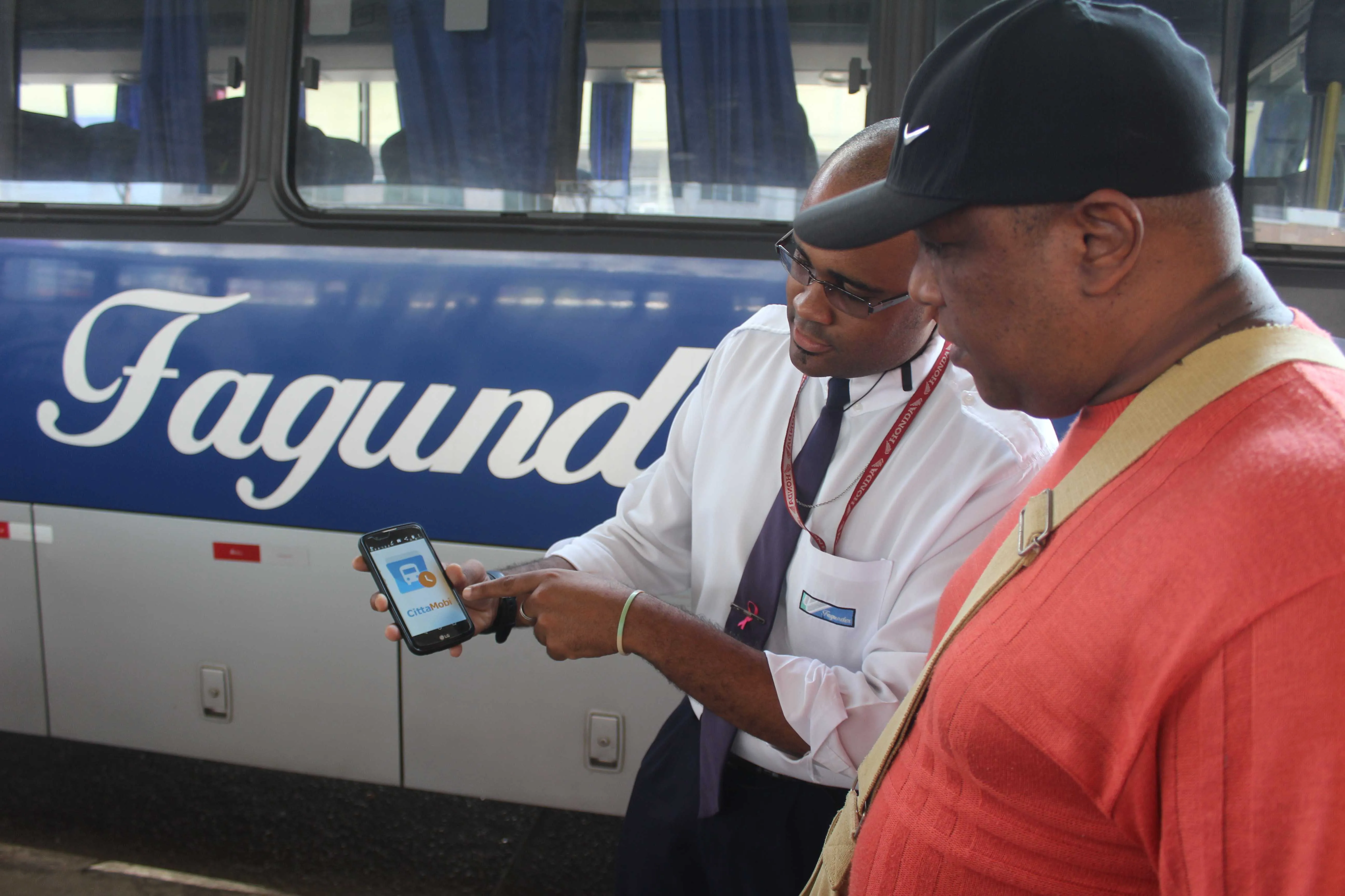 A ferramenta tecnológica ajuda os passageiros a calcularem o tempo exato de espera nos pontos dos ônibus