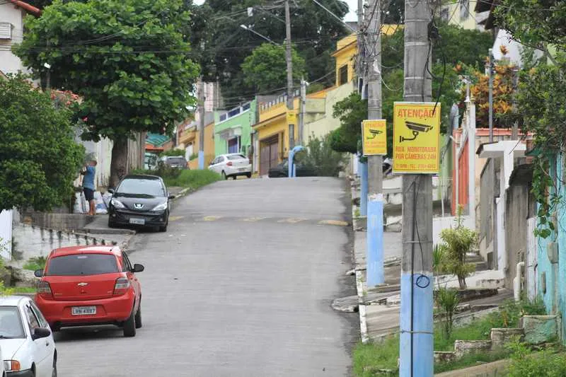 Moradores usam um aplicativo para monitorar as imagens