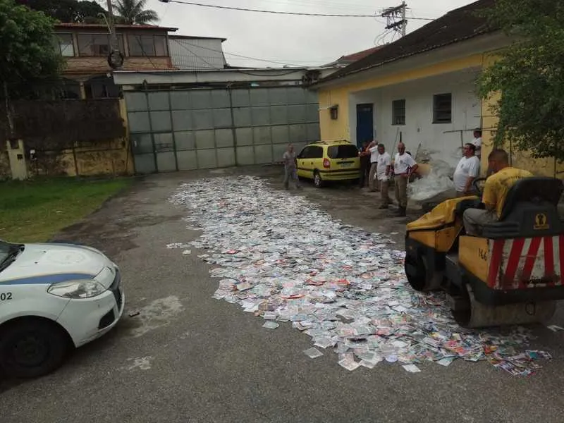 As mídias apreendidas foram inutilizadas no depósito público  