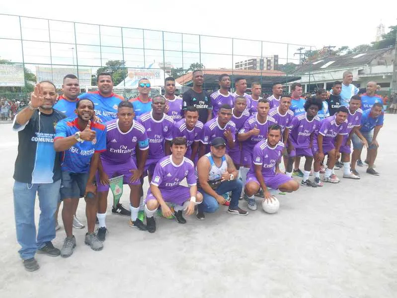 >> A equipe do Real Martins, de Neves, conquistou tricampeonato, com vitória por 2 a 0 sobre Araribóia