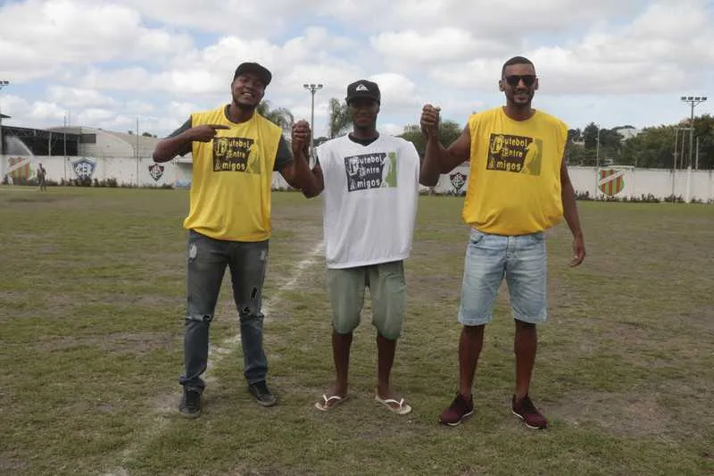 >> Rodrigo Santos, Willian Amendoim e ‘Robgol’ aguardam seus amigos boleiros amanhã, às 10h