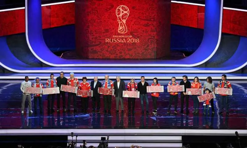 Personalidades do futebol mundial estiveram no sorteio das chaves na cidade de Moscou
