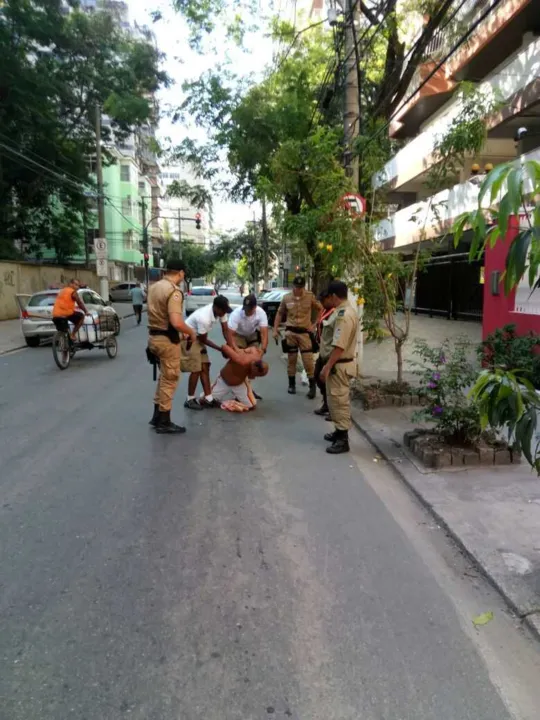Os guardas fizeram cerco e acionaram os policiais militares