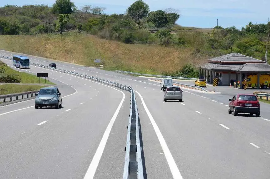 Polícia Rodoviária Federal registrou 73 acidentes nas estradas federais do RJ