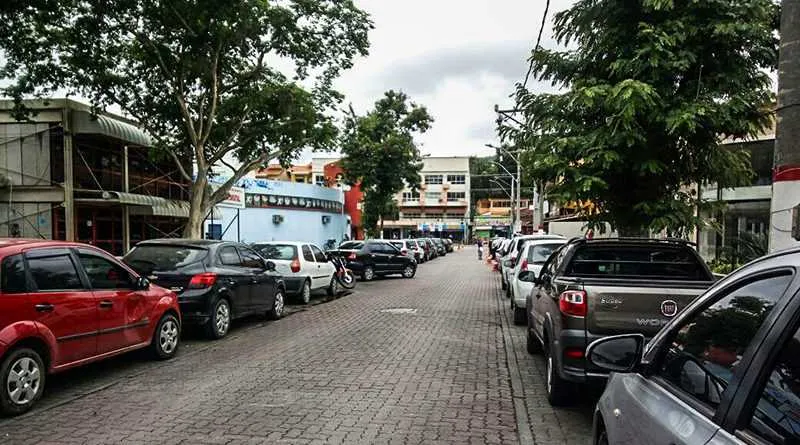 >> Será obrigatório o uso de cartões de estacionamento ou a obtenção de créditos eletrônicos para todos os veículos que estacionarem em vias e logradouros públicos