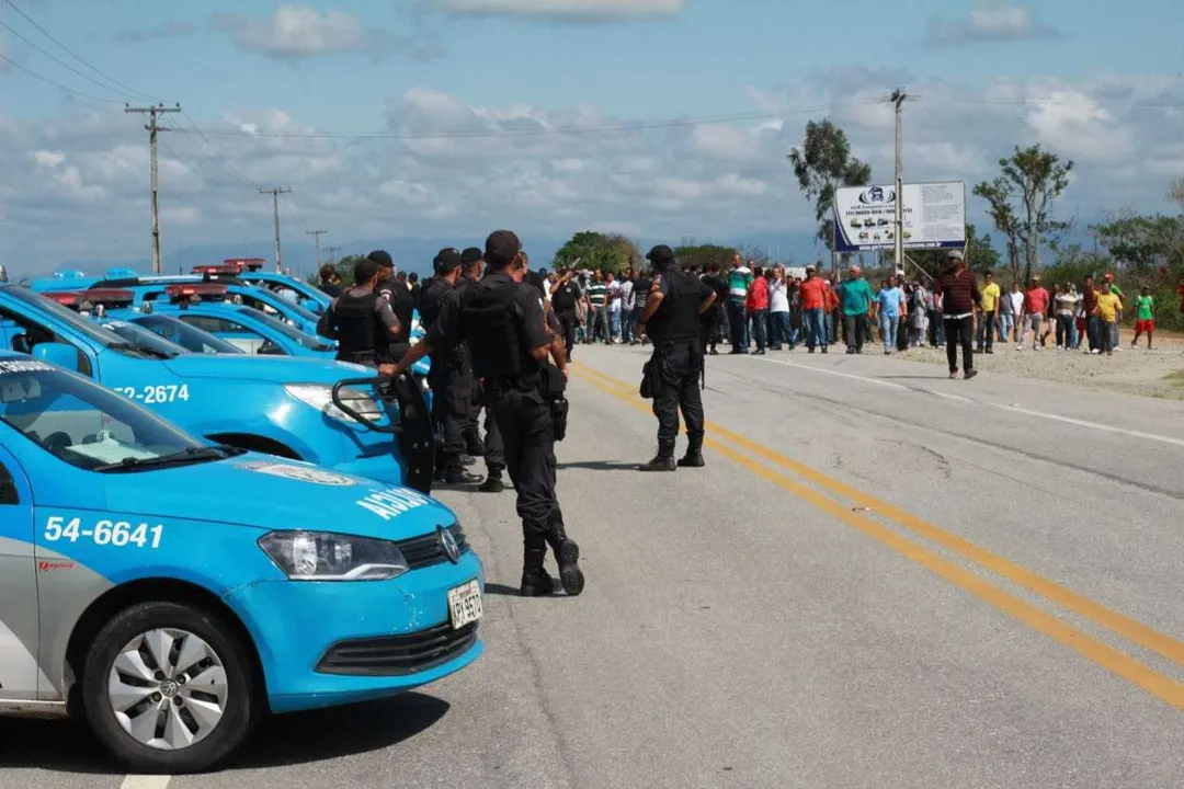 PMs foram chamados para  evitar tumultos na estrada