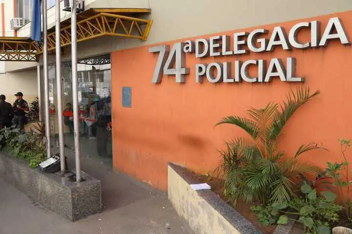 Na delegacia, um adolescente se apresentou dizendo que era dono das drogas