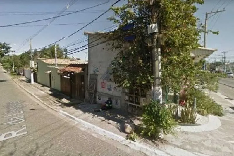 >> O homem manteve as reféns após trocar tiros com a polícia