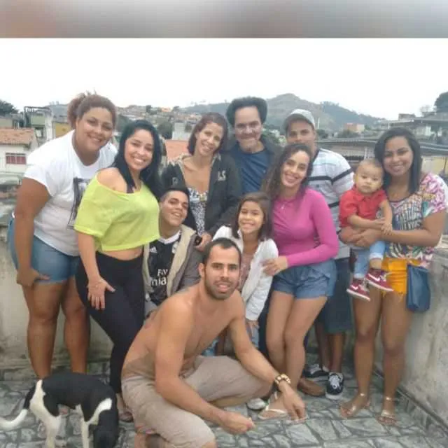 >> Nove irmãos já se reencontraram, mas ainda falta Gisele para completar o álbum de família