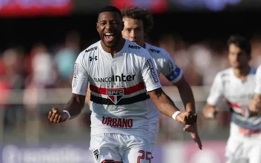 Apesar da má fase do tricolor paulista no Brasileirão, o jogador Jucilei caiu nas graças dos torcedores