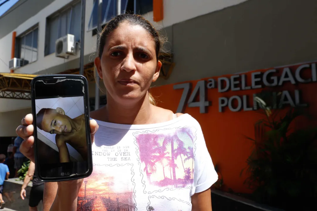 Noemi registrou o desaparecimento do filho na 74ªDP (Alcântara)