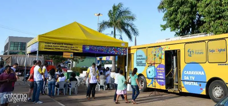 Ônibus itinerante da Caravana Digital estará em frente ao antigo Restaurante Popular
