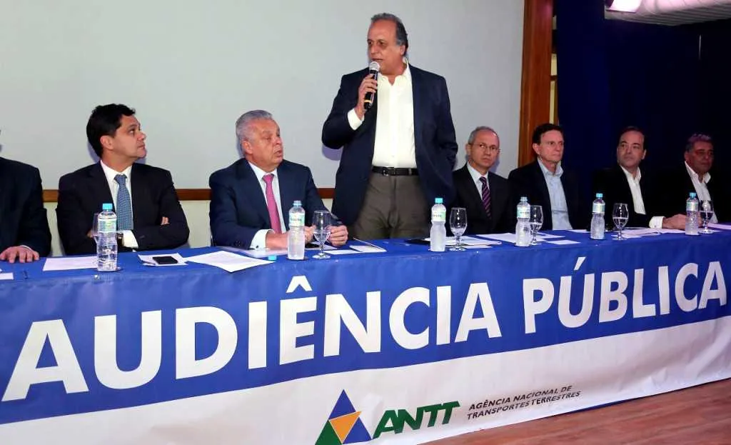 Pezão quer ferrovia para ligar Rio a Vitória