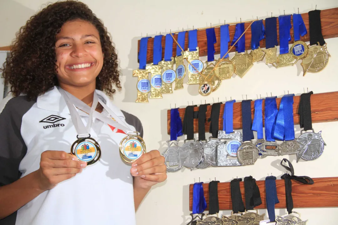 >> Uini é especialista no nado peito. Convocada para a seleção estadual feminina, ela busca patrocinadores