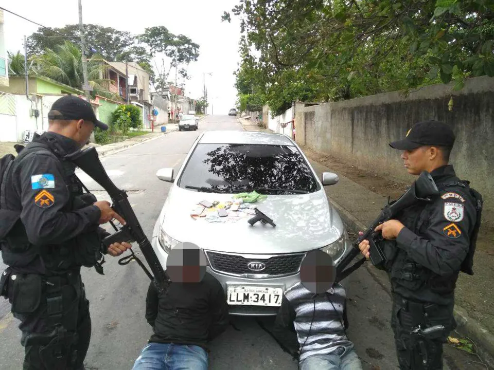 Imagem ilustrativa da imagem Três homens são presos durante perseguição policial no Pacheco em São Gonçalo