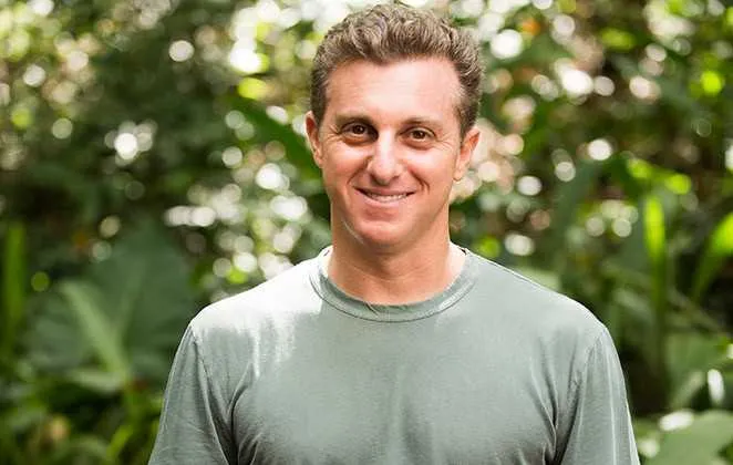 Após rumores sobre sua candidatura à Presidência da República, Luciano Huck se reuniu com Geraldo Alckmin, do PSDB, para conversar sobre política. Após esse encontro, novos palpites sobre as estratégias do apresentador foram levantados e pessoas próximas ao governador de São Paulo já dizem ver a aproximação como uma chance de Huck ser vice de Alckmin na corrida eleitoral de 2018.