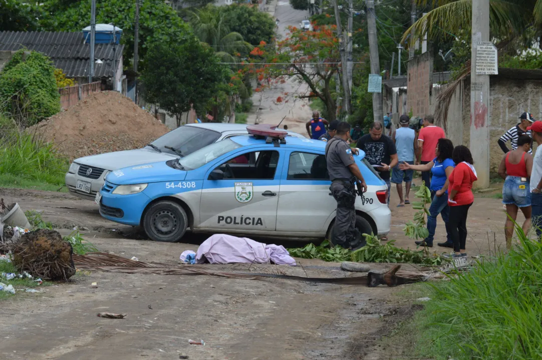 Uma das vítimas foi executada em Marambaia e o outro corpo foi localizado no J. Bom Retiro